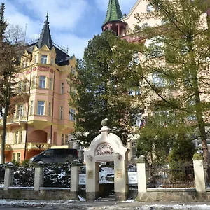 Lazensky Smetana Hotell
